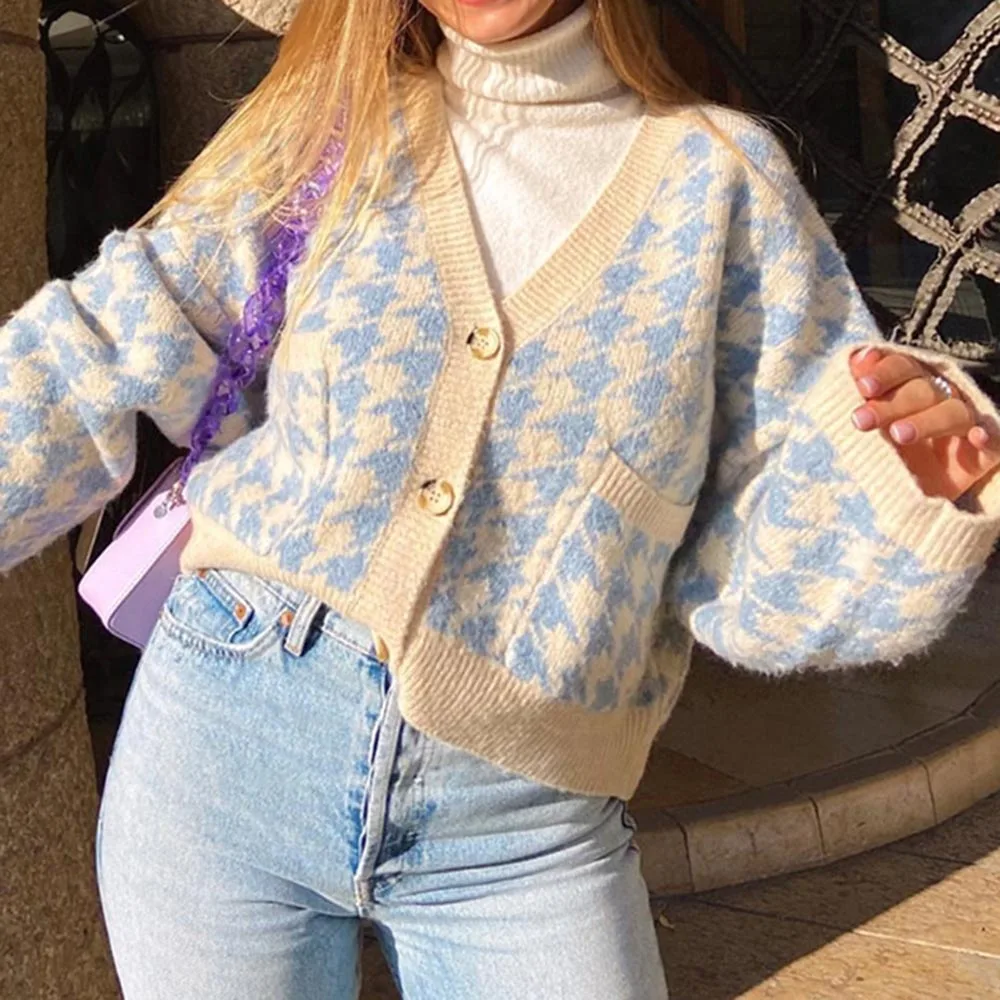 

2021 Fashion Soft Casual Stylish Streetwear Soft Warm Autumn Women Button Single-Breasted Regular Thin Loose Women's Sweater