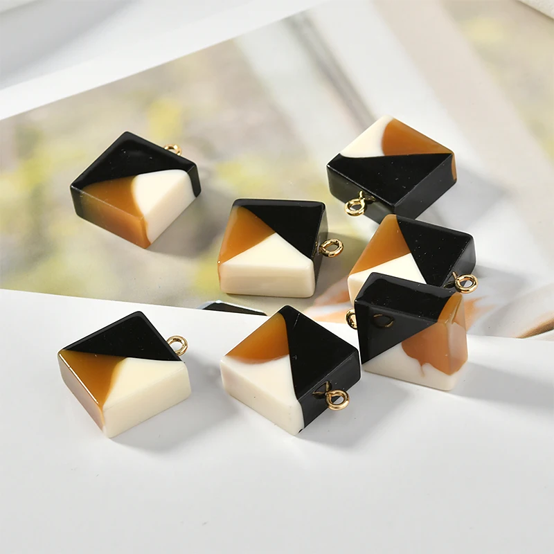 Забавные квадратные серьги-подвески в виде шоколада с золотым покрытием |