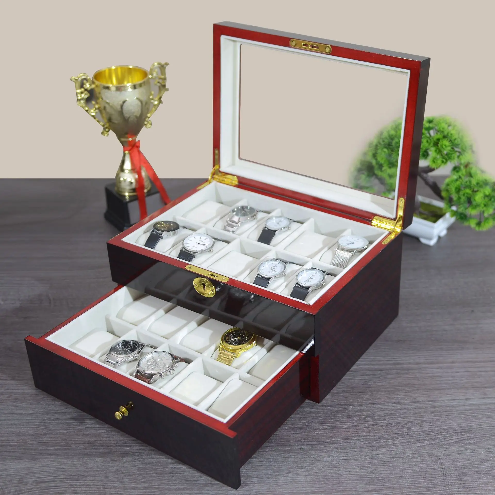 

20 Spray-Painted Watch Case