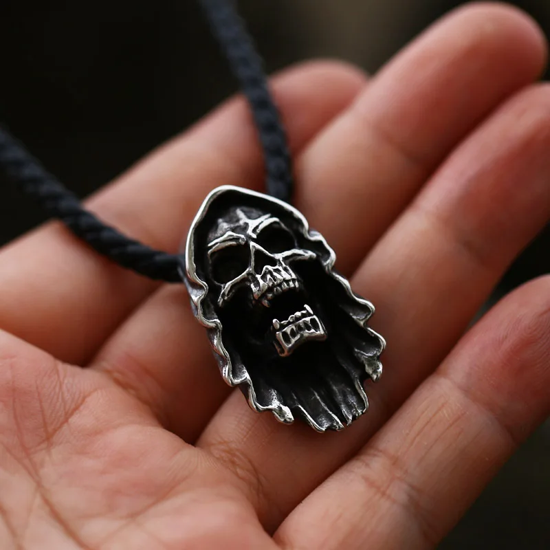 

2021 New Punk Hip Hop Rock Locomotive Skull Pendant Necklace Fashion Retro Trend Men's Stainless Steel Necklace Jewelry Gift