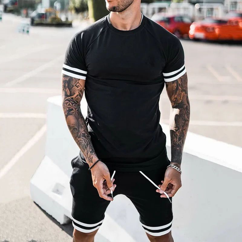 

Мужской спортивный костюм из футболки с коротким рукавом и шортов, повседневный однотонный комплект из 2 предметов, лето 2021