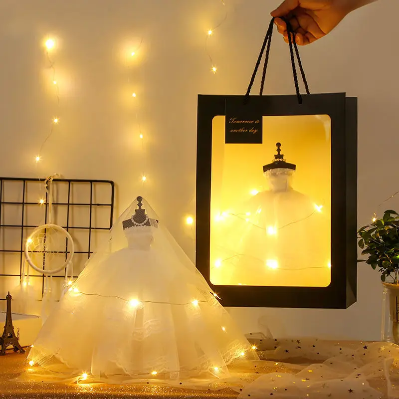 Подарок на день рождения для подруги Творческий Практичный Особый Девичий Сердечный 18-летний Взрослый Свадебное платье на.