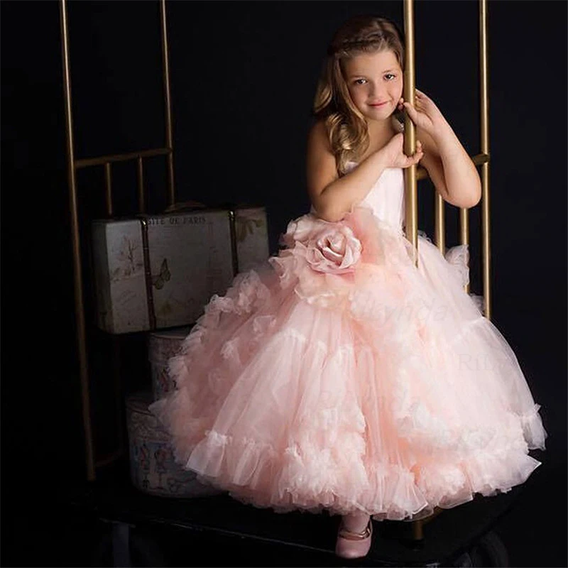 

Pink Flower Pageant Dresses For Wedding Kids Ball Gowns Tiered Ruffles Backless First Communion Dresses For Girls