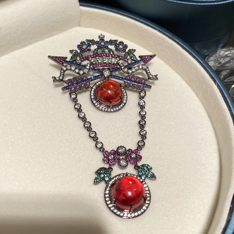 

Retro gun black diamond luxury arrow flower badge brooch accessories ins tide personality atmosphere neckline pin