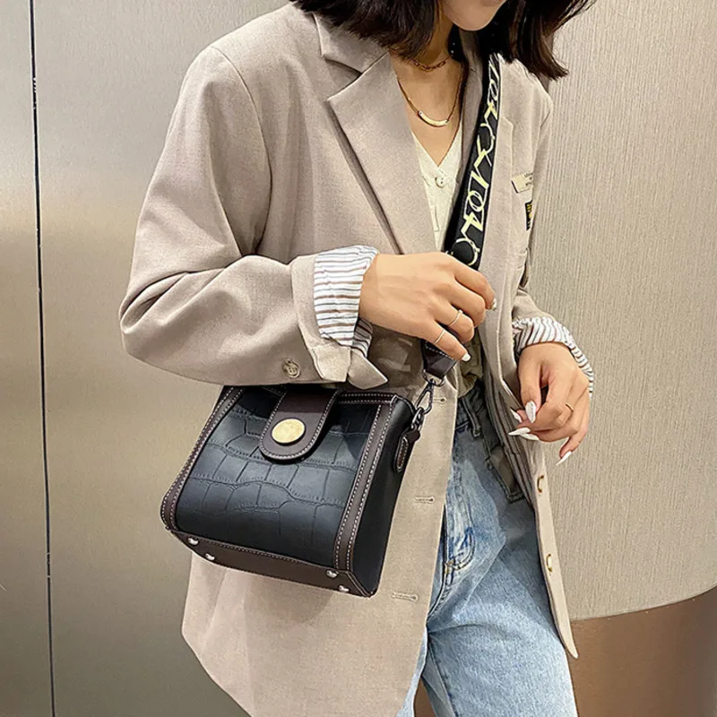 

Сумка кросс-боди Женская из экокожи, модный саквояж на плечо, Роскошная сумочка-мешок, дизайнерский чемоданчик