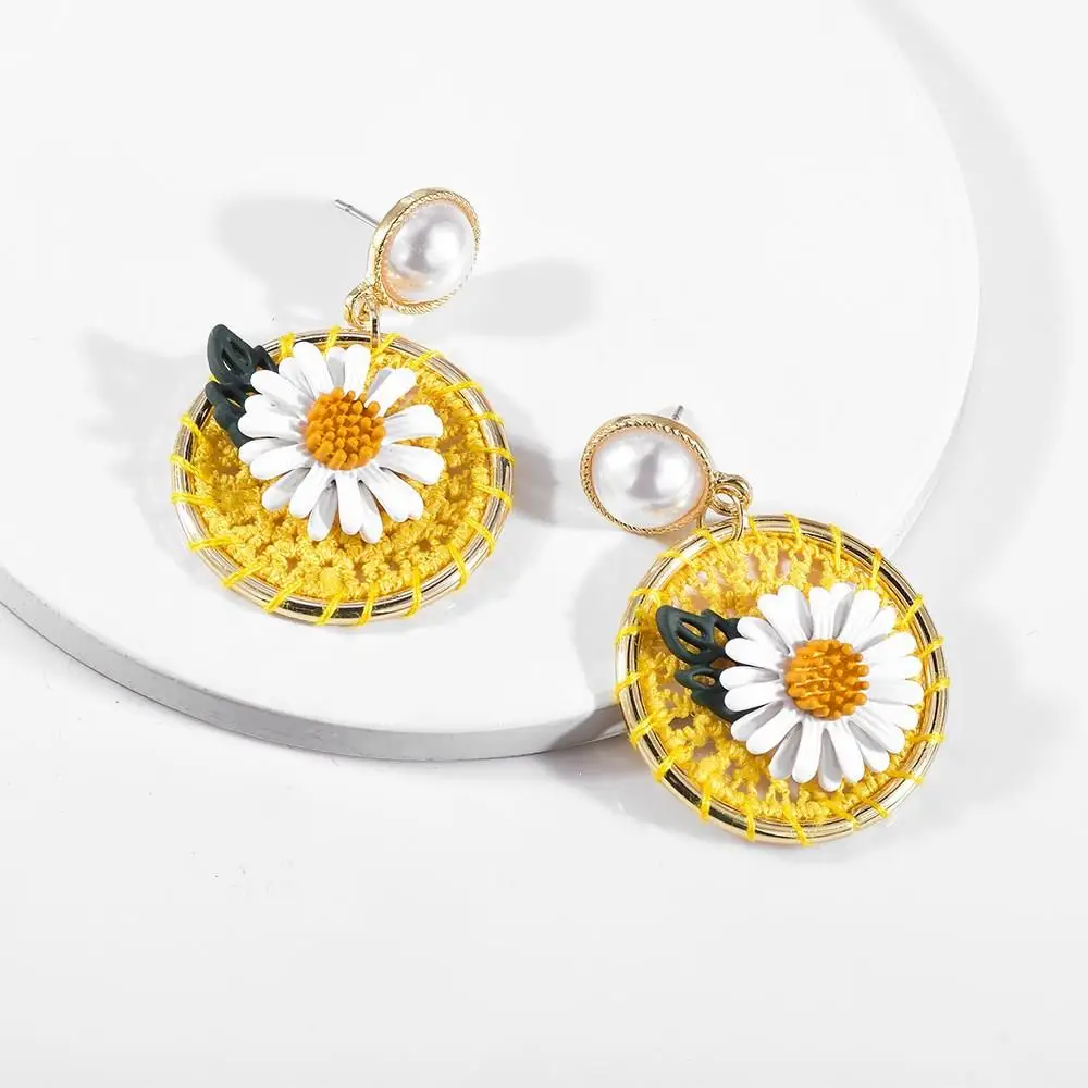 Мода 2019 новые маленькие серьги в виде свежих цветов милые геометрические круглые