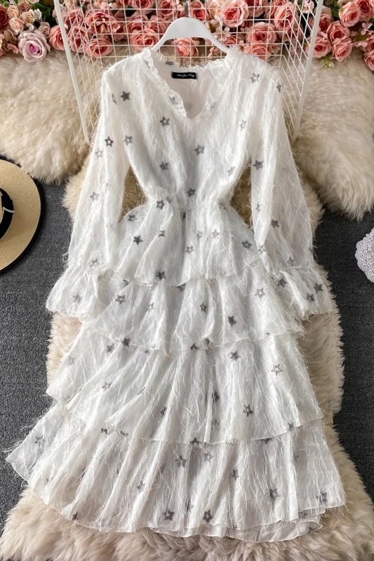 

Women's spring V-Neck long sleeve fur cascading Ruffle Dress New Star Print flare sleeve MIDI dress women's fashion A-line dress