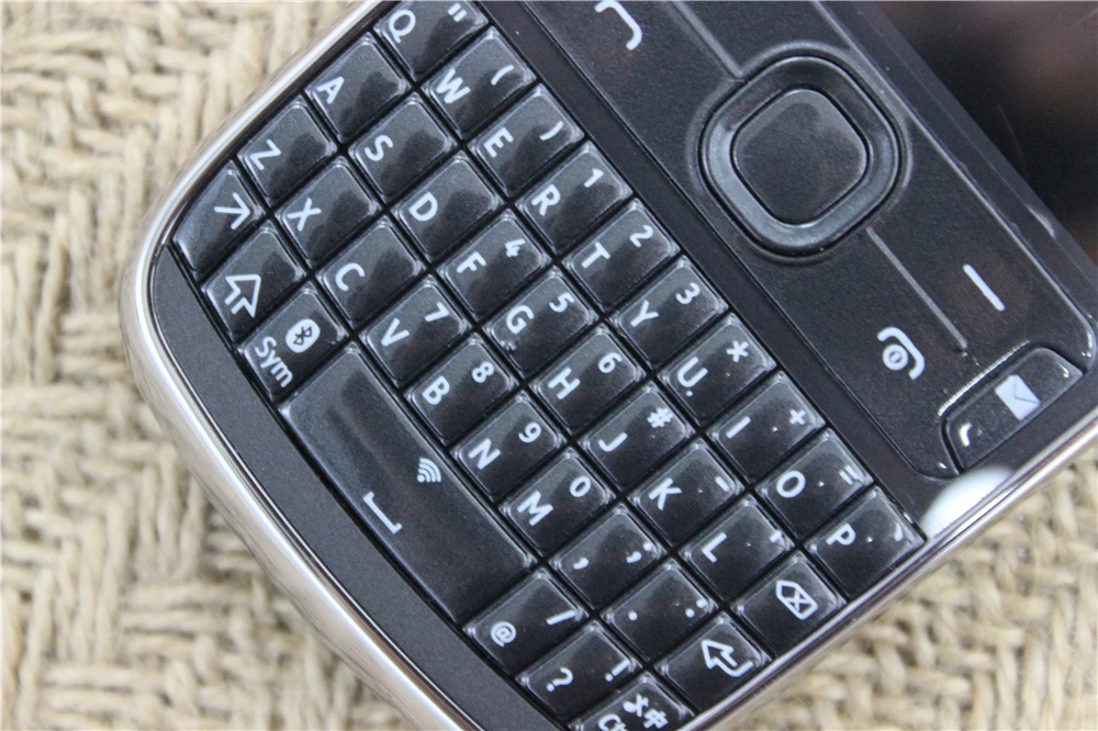 ASHA 302 Оригинальный разблокированный Nokia Asha 3G сеть GSM WIFI Bluetooth JAVA 3 15 Мп камера