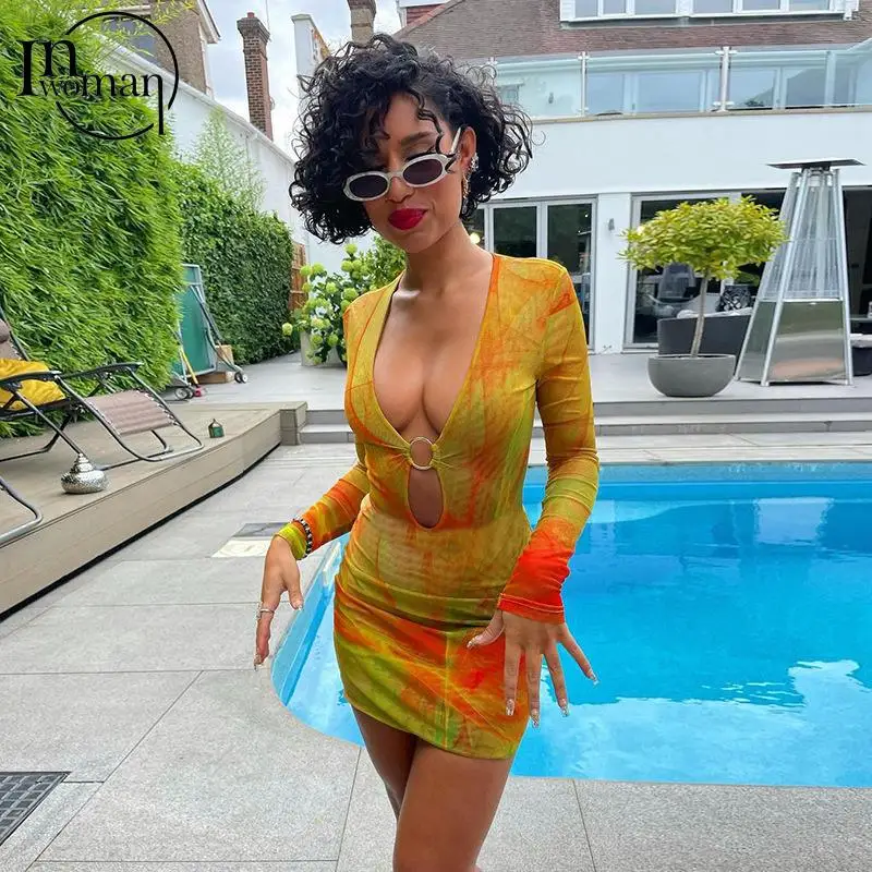 

Женское короткое платье с V-образным вырезом, с длинным рукавом