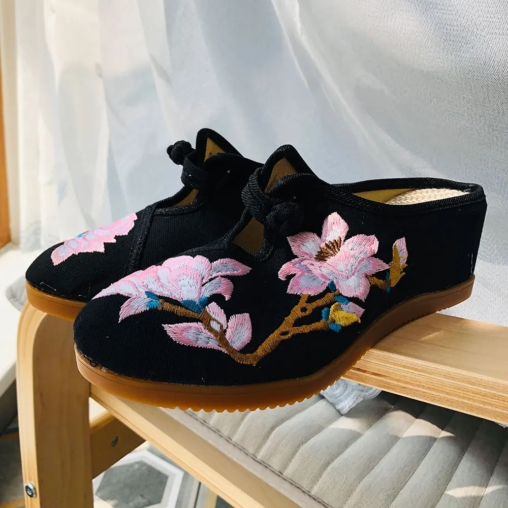 Veowalk/женские парусиновые тапочки на танкетке с цветочной вышивкой Слипоны