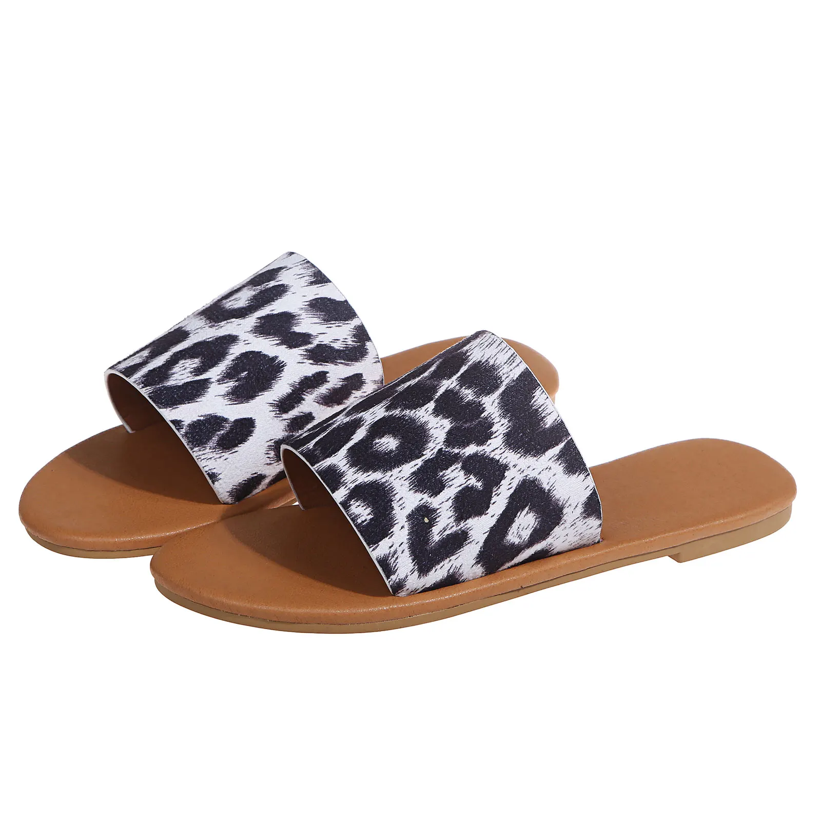 

2021 Summer Flat-Bottom Non-Slip Sandals Outdoor Leisure All-match Women Beach Slippers Leopard Zapatillas Mujer Casa Plus Size