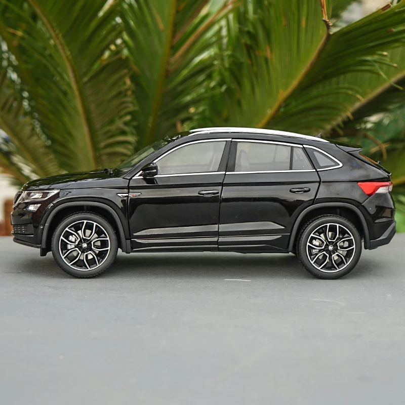 Оригинальная коробка 1:18 высокоточная модель автомобиля Skoda KODIAQ GT из сплава, статичная металлическая модель для коллекционеров в подарок.