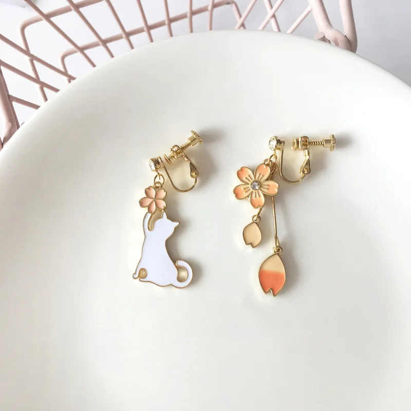 

Asymmetric Cute Cat Flower Stud Earrings Beautiful Petal Ear Accessory Student Ear Clip Accessories Fashion Jewelry