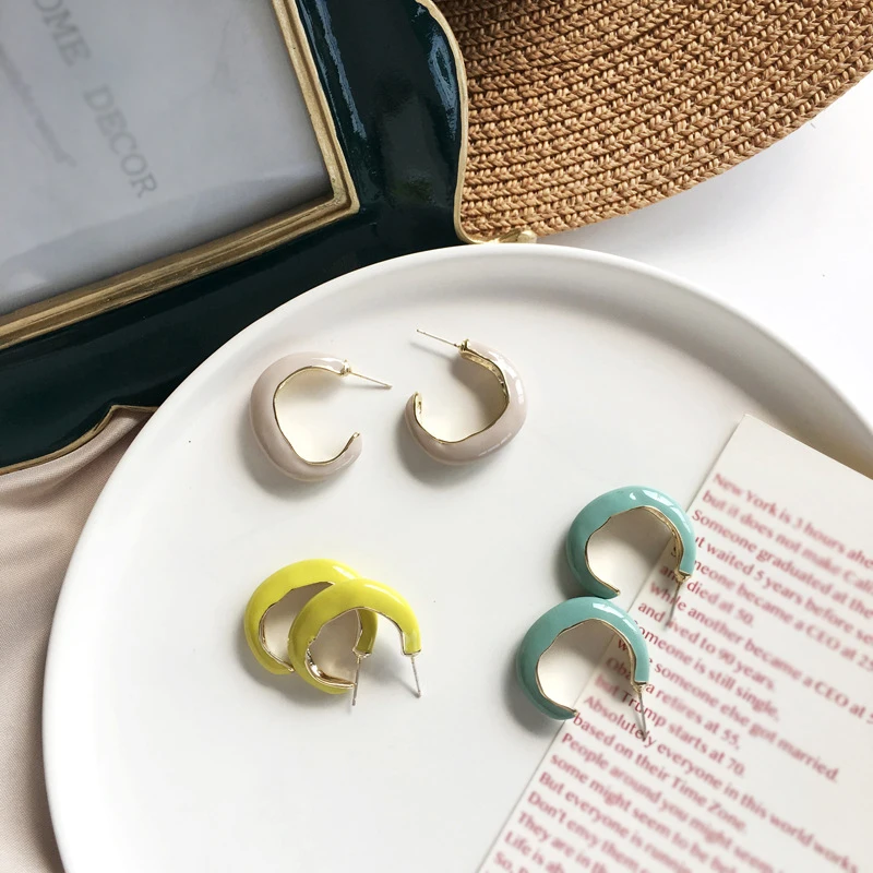 Корейские ювелирные изделия серьги в форме C зеленые и желтые эмалевые милые