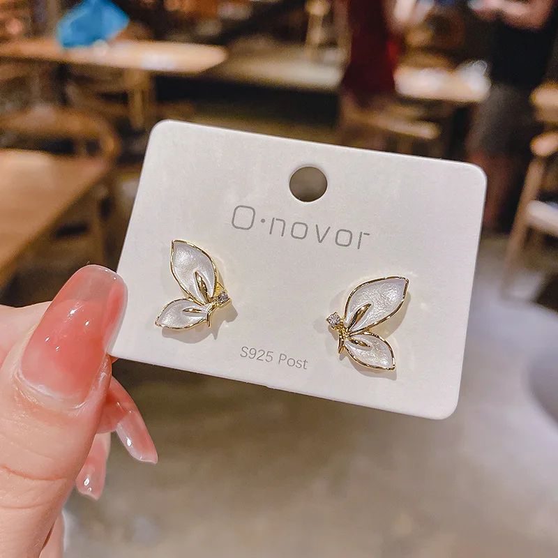 

New Shining Zircon Butterfly Stud Earrings for Women Fashion Sweet Butterfly Rhinestone Earring Party Wedding Jewelry Gift
