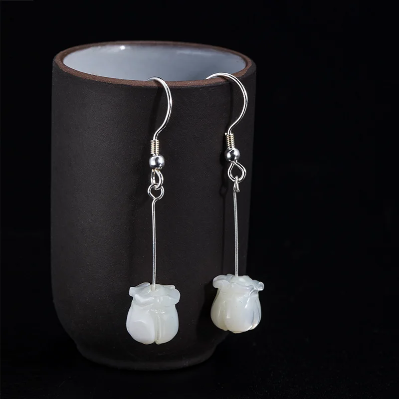 

Good Quality Allergy Free S925 Silver Earrings for Women Ethnic Temperament Crystal Clear Shell Flow Ladies Earring Wholesale