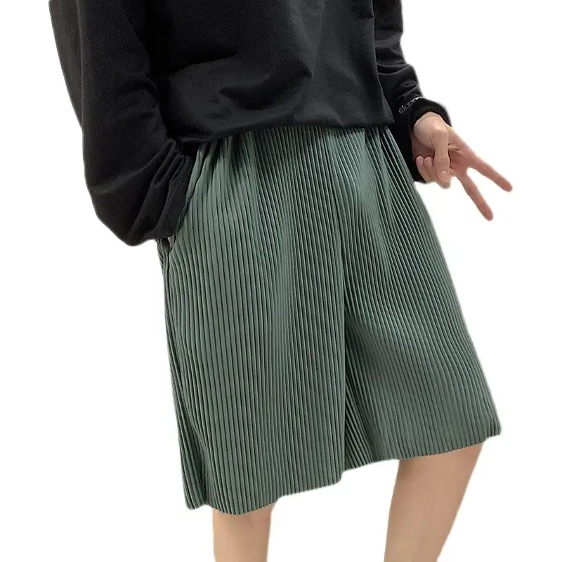 

Summer Pleated Shorts Men's Fashion Casual Ice Silk Shorts Men Streetwear Loose Breathable Thin Hawaiian Beach Shorts Mens M-2XL