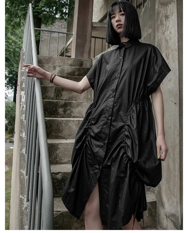 [EAM] New Spring Summer Lapel Short Sleeve Black Irreuglar Fold Split Joint Loose Shirt Dress Women Fashion Tide JX113