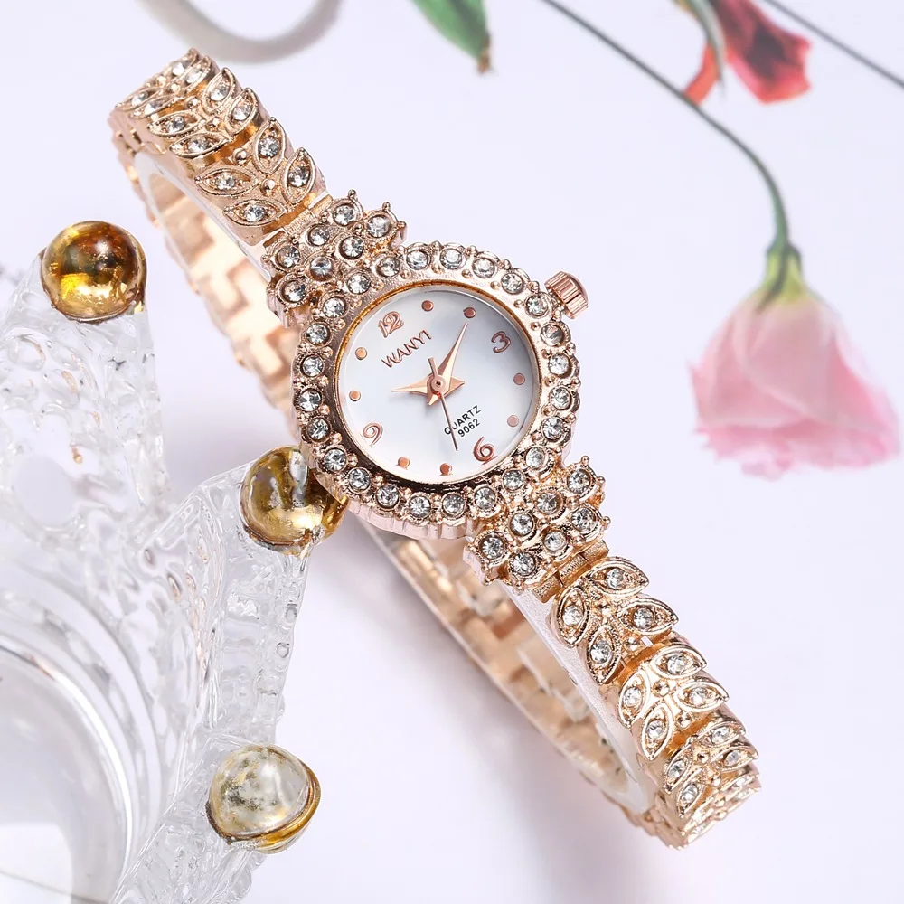 

New Watch Women's Korean Fashion Watch Female Student Elegant Luxury Diamond Leaf Petal Bracelet Watch Sen Female Department