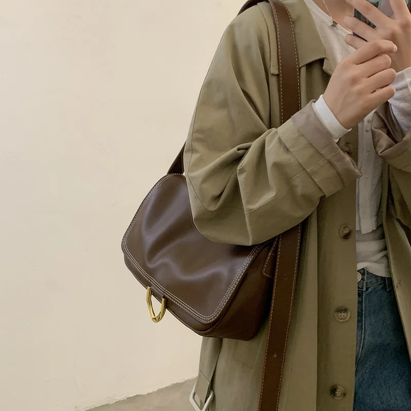 

Women's bag large capacity bag women's new fashion briefcase minority design versatile ins messenger bag armpit bag