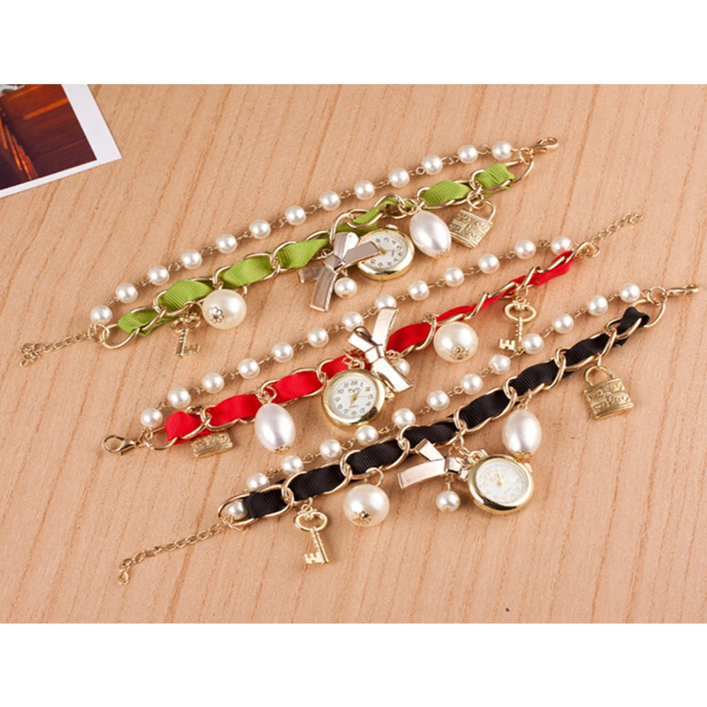 С жемчужным кулоном небольшой верный часы женские элегантные кварцевые класса