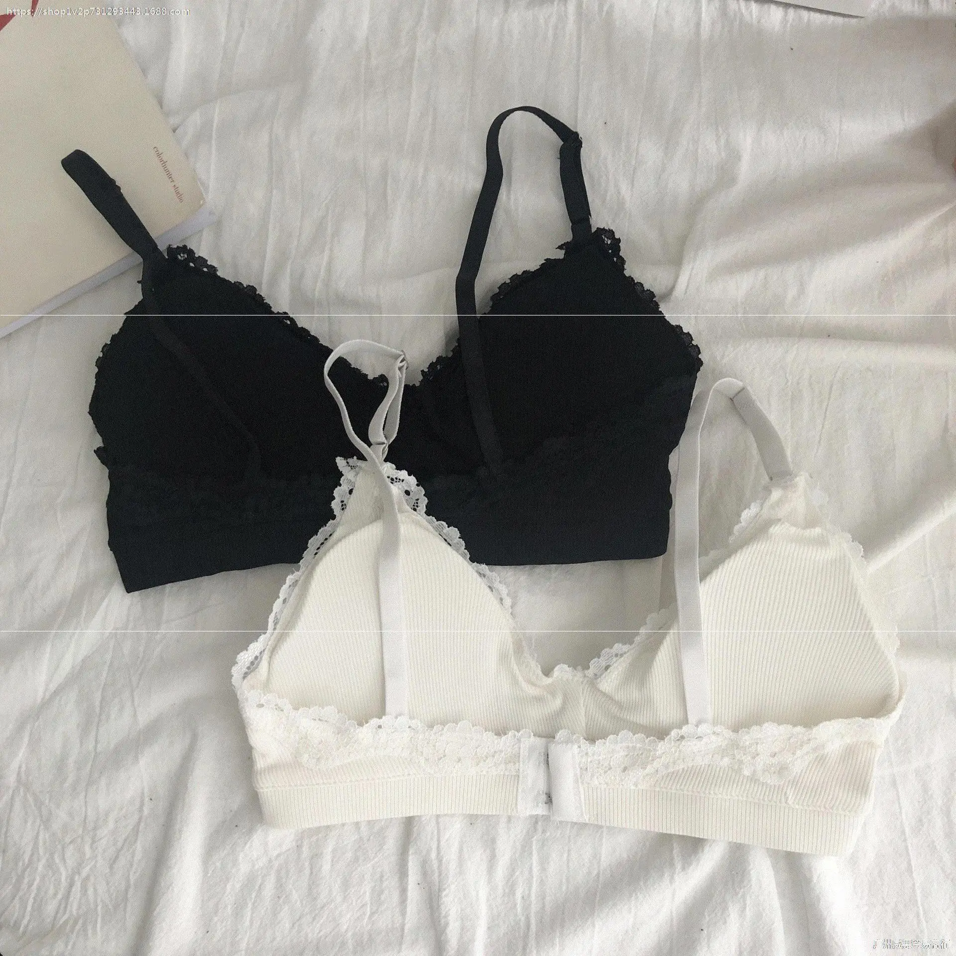 

Cute Underwear Lace Trim Bra Set 2020 New Lingerie Two-Piece Version of the Solid Color Spring Wireless