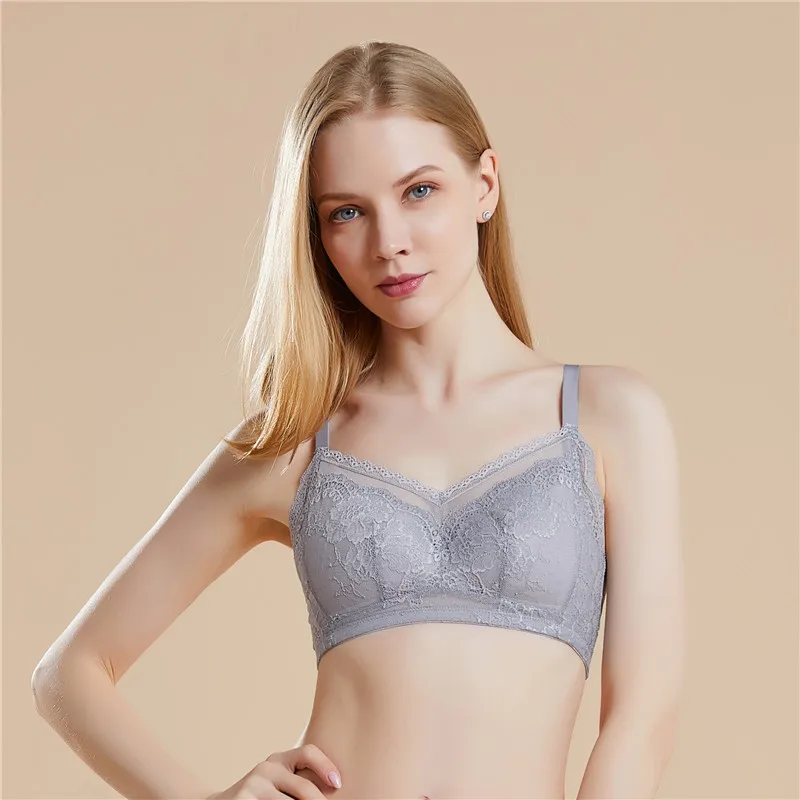 

Women Silk Ring Thin Section Flat French Style Sexy Triangle Cup Mulberry No Steel Ring Big Breasts Show Small Bra Large Size
