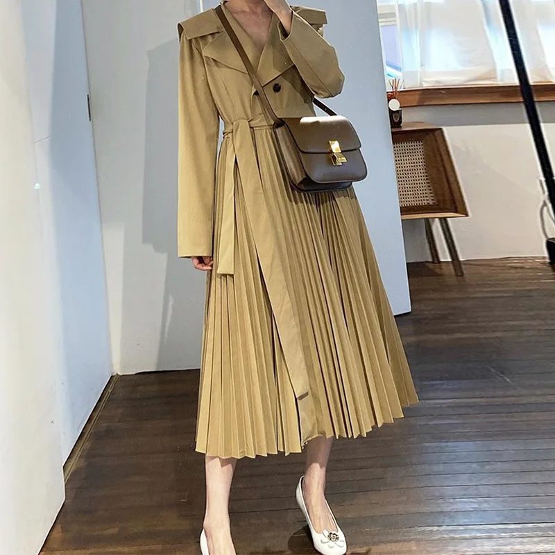 

Coats & Jackets