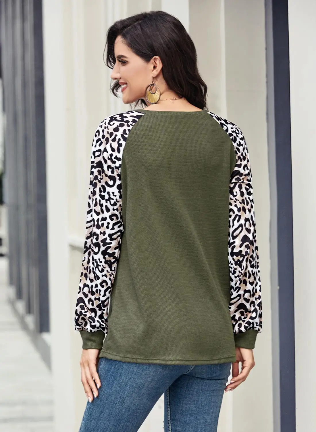 

Large Size Casual Women Sweatshirts Tops Leopard Print Long Sleeve Patchwork Loose Pullover Soft Sweatshirt Stretch Women Tops
