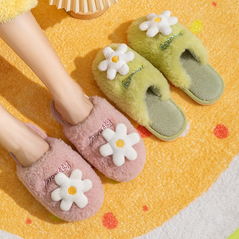 

Winter Slippers Women 2021 Sweet Floral Patchwork Plush Home Shoes Ladies Thick Bottom Indoor House Warm Soft Fur Slides Female