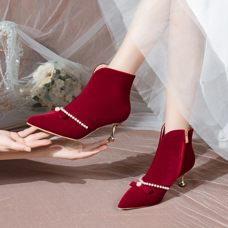

Winter 2021 New Elegant Red Velvet Pearls Pumps Woman Sexy Pointed Toe Thin High Heels Party Wedding Shoes Women Zapatos Lady