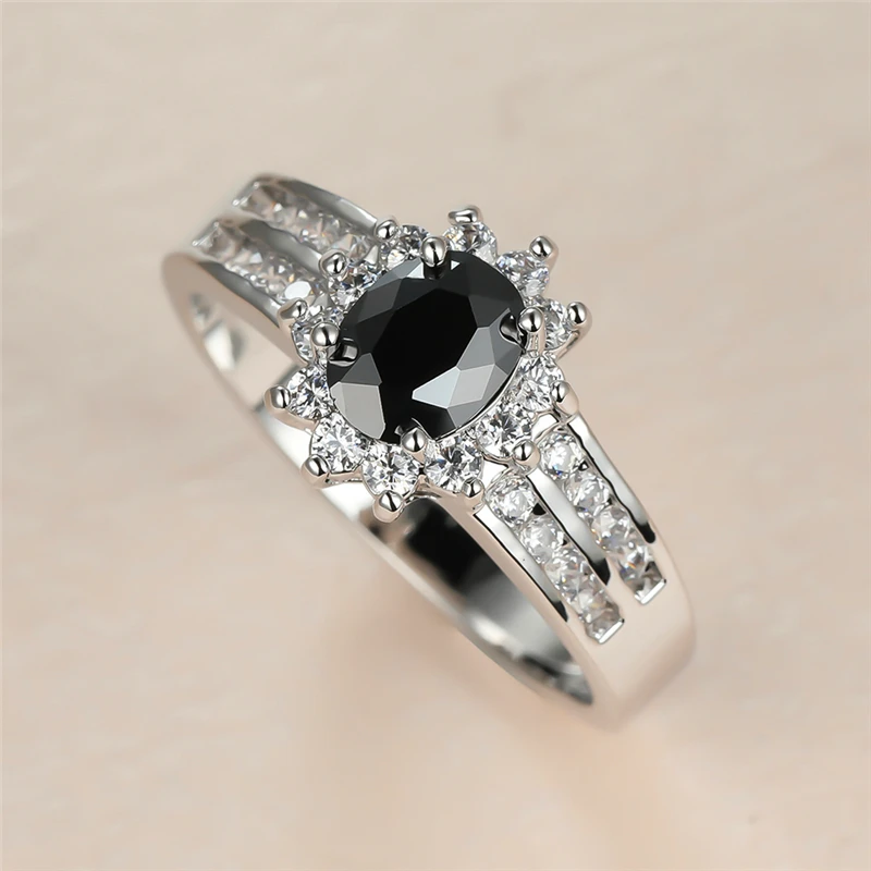 

Punk Female Oval Crystal Stone Ring Classic Silver Color Wedding Rings For Women Cute Bride Black Zircon Engagement Ring
