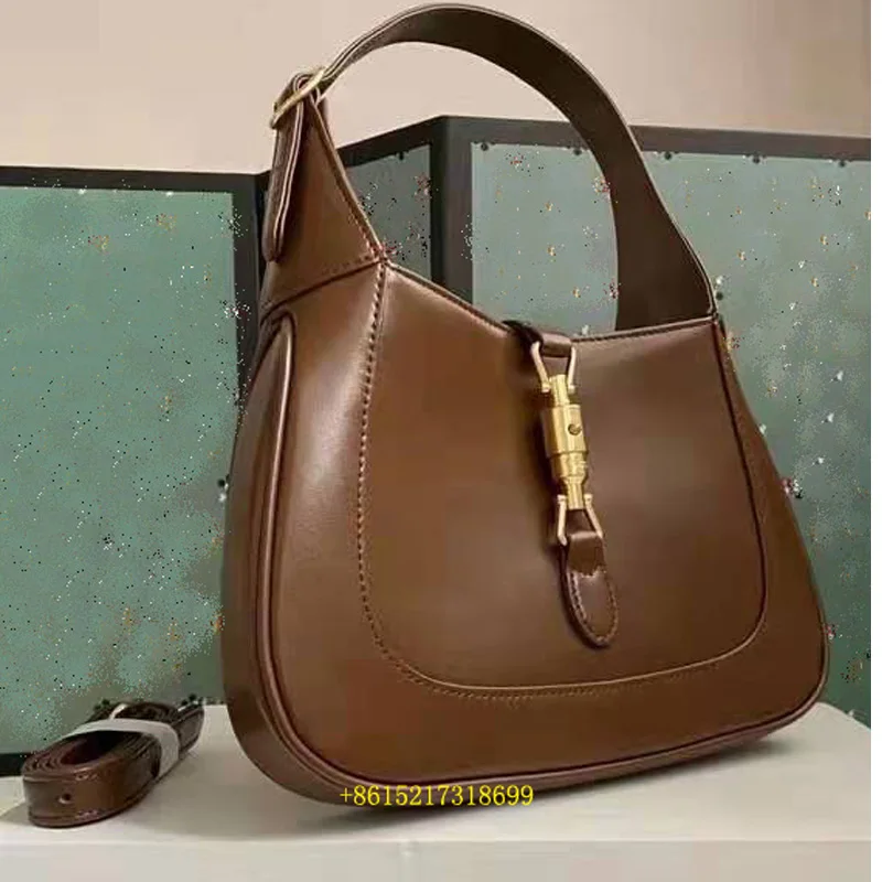 

2021High-quality fashionable leather handbag wild temperament underarm bag portable female bag messenger shoulder bag retro bag