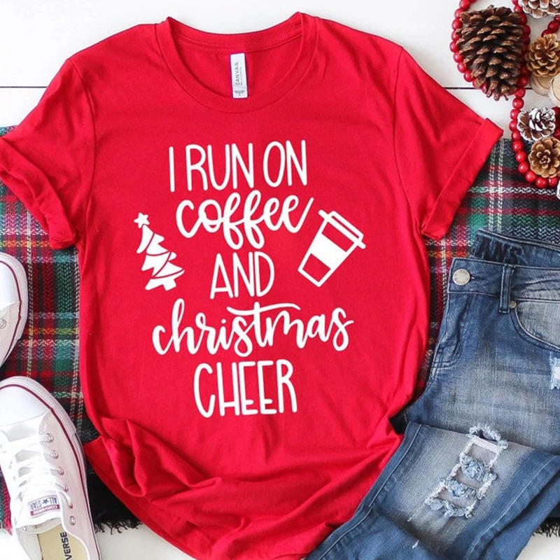 Футболка женская с надписью I Run on Coffee and Christmas Cheer | Женская одежда