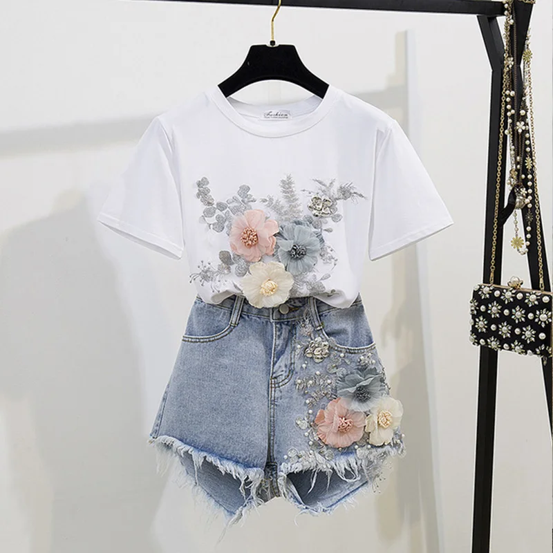 Женский комплект из 2 предметов Винтажная футболка с цветочной вышивкой и шорты