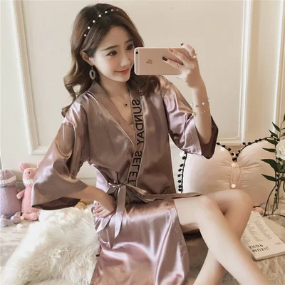 

Short sleeve female biography, comfortable and versatile, casual and sexy in summer