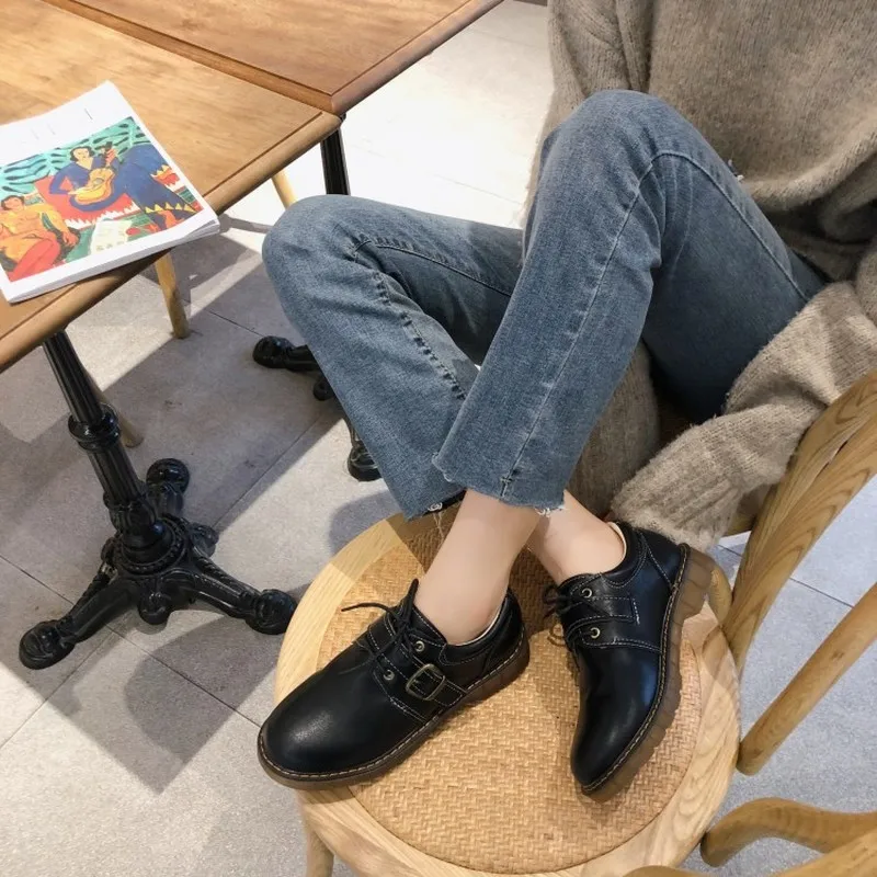 

Lace Up Footwear Female Flat Oxford Shoes For Women Spring Platform Shoes Woman Sweet Round head Patent Leather Flats Z16-18