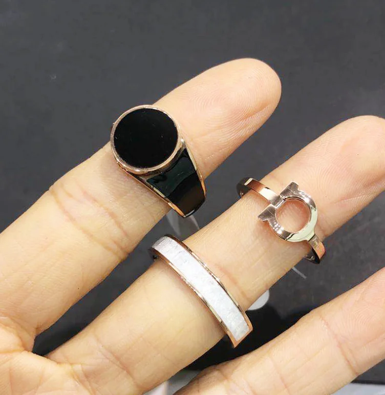 Новая классическая одежда с нашивкой в виде кольца на безымянном пальце кольцо