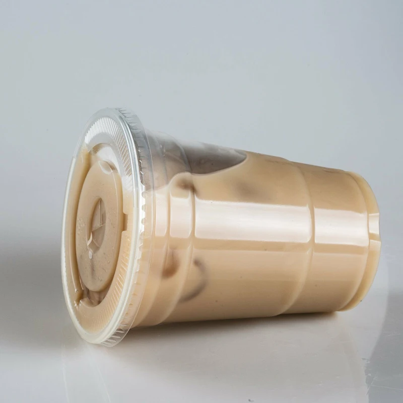 100 комплектов 450 мл (16 унций) прозрачные пластиковые чашки с крышками одноразовые