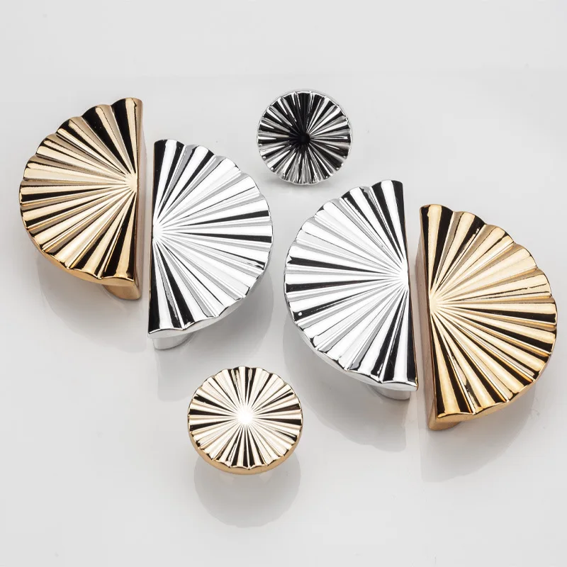 Пластиковая ручка с подсолнухом в скандинавсветильник стиле |