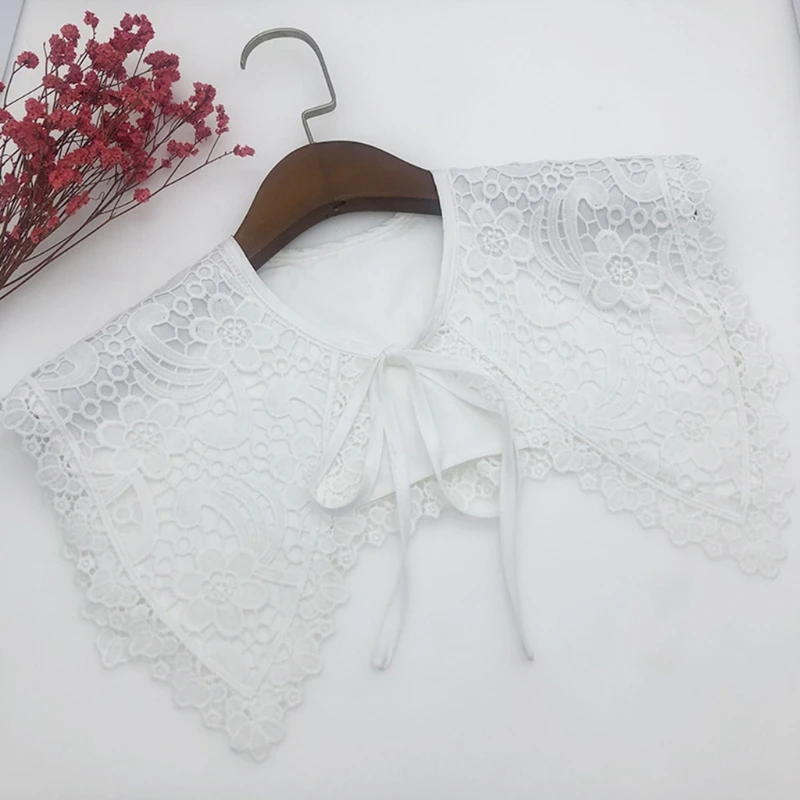 

Floral Embroidery Triangle False Shirt Collar Shawl Sweet Fashionable Detachable Fake Collar Women Girls Choker Necklace