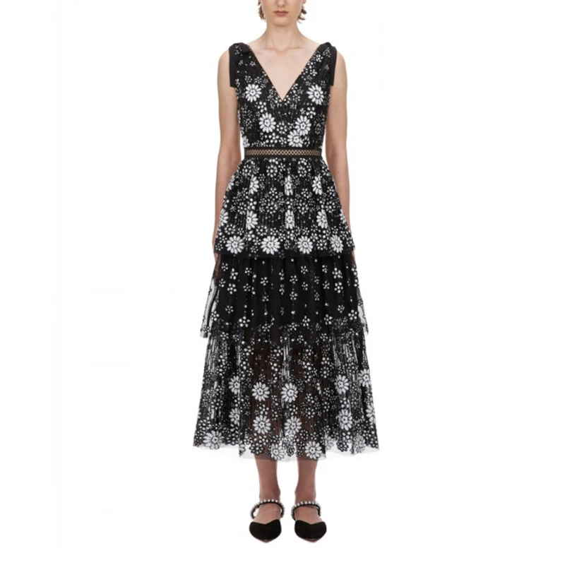 Женское весеннее платье для автопортрета Черное и белое со снежинками