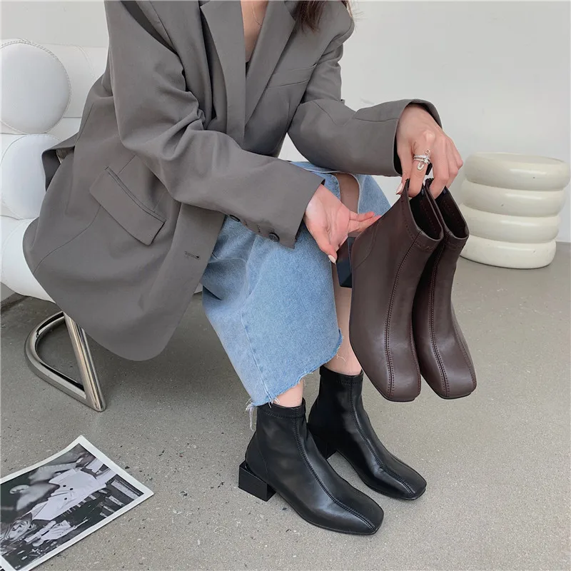 

Женские кроссовки из микрофибры, однотонные туфли на низком каблуке, с квадратным носком, из флока, на молнии, на толстом каблуке, обувь для в...