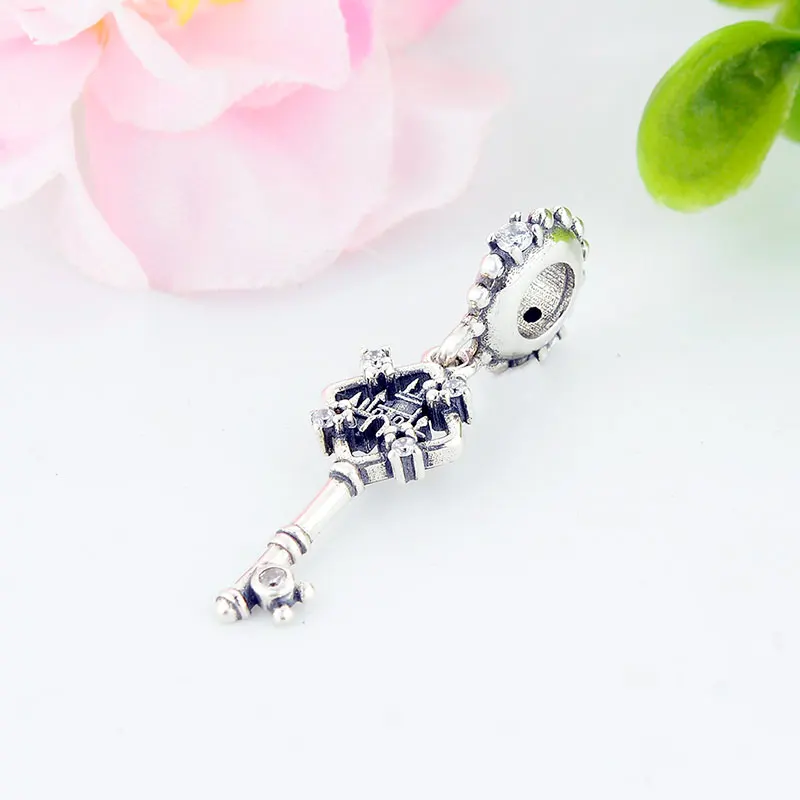 Женская серебряная подвеска в виде замка | Украшения и аксессуары