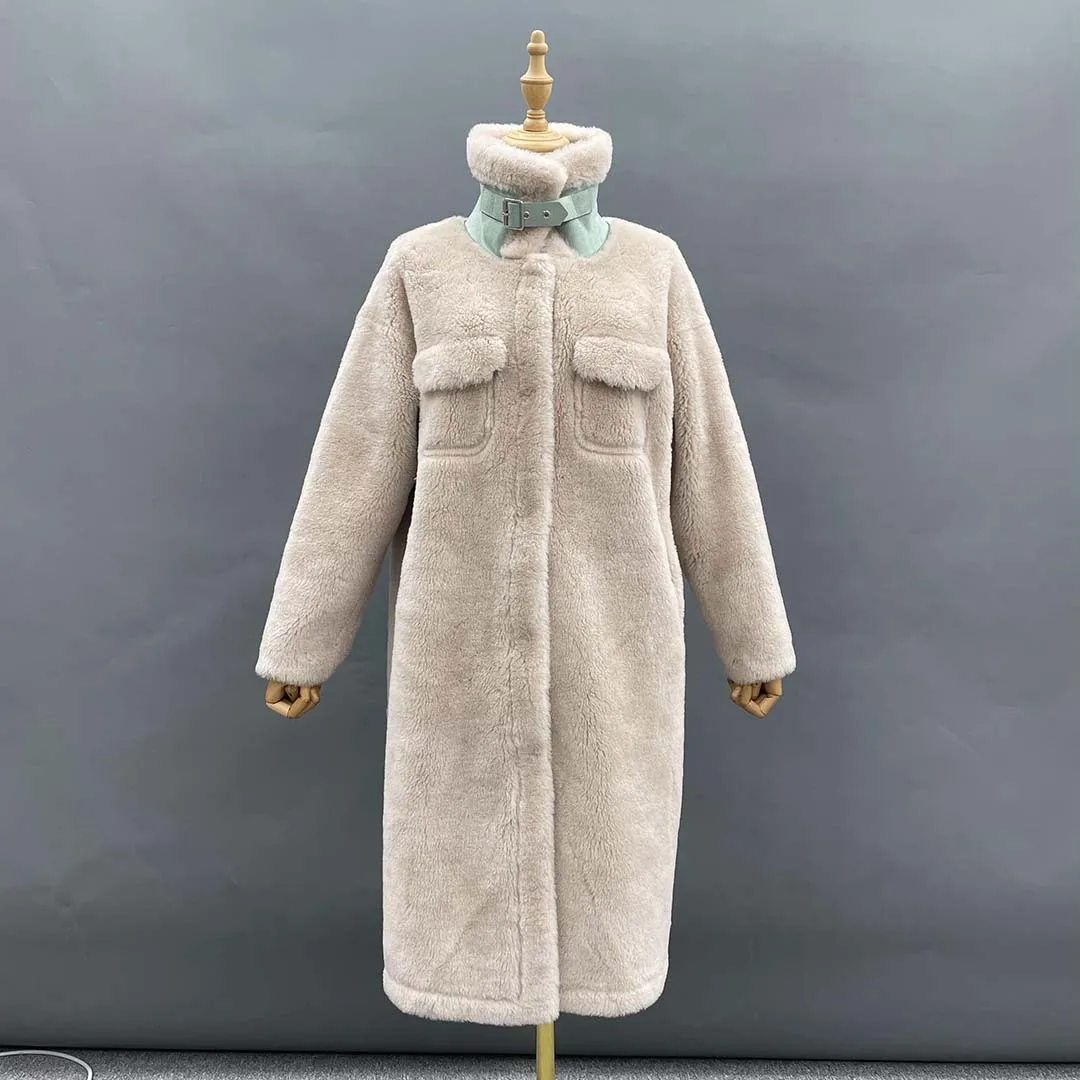 Женское шерстяное пальто с воротником-стойкой утепленное из натуральной овечьей