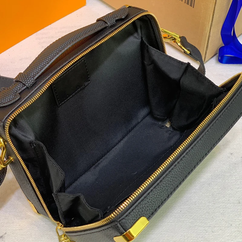 

2021 luxury fashion lady handbags small square leather shoulder bags original chassis design trend ladies present