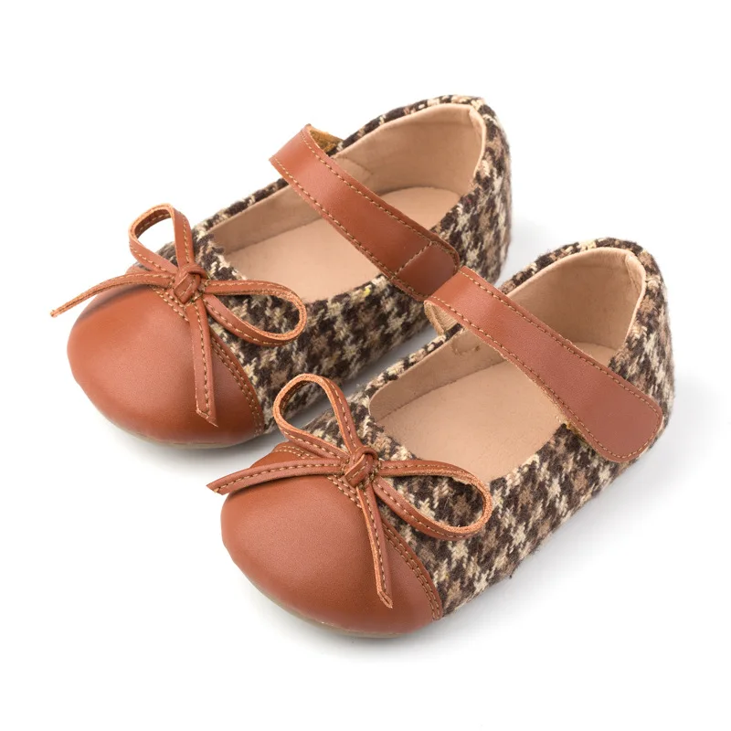 

Весенне-осенние туфли принцессы на плоской подошве для девочек; Модные тонкие туфли на резиновой подошве в стиле пэчворк; Повседневная обув...