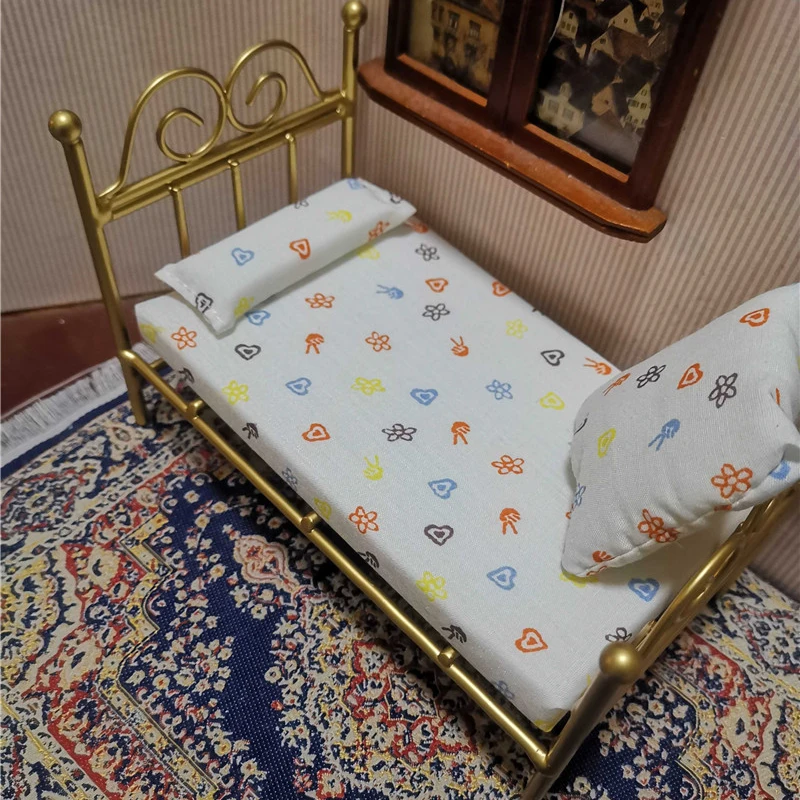 1:12 miniature bed for dolls Dollhouse Iron doll Furniture toy children simulation house role play toys collection gifts | Игрушки и