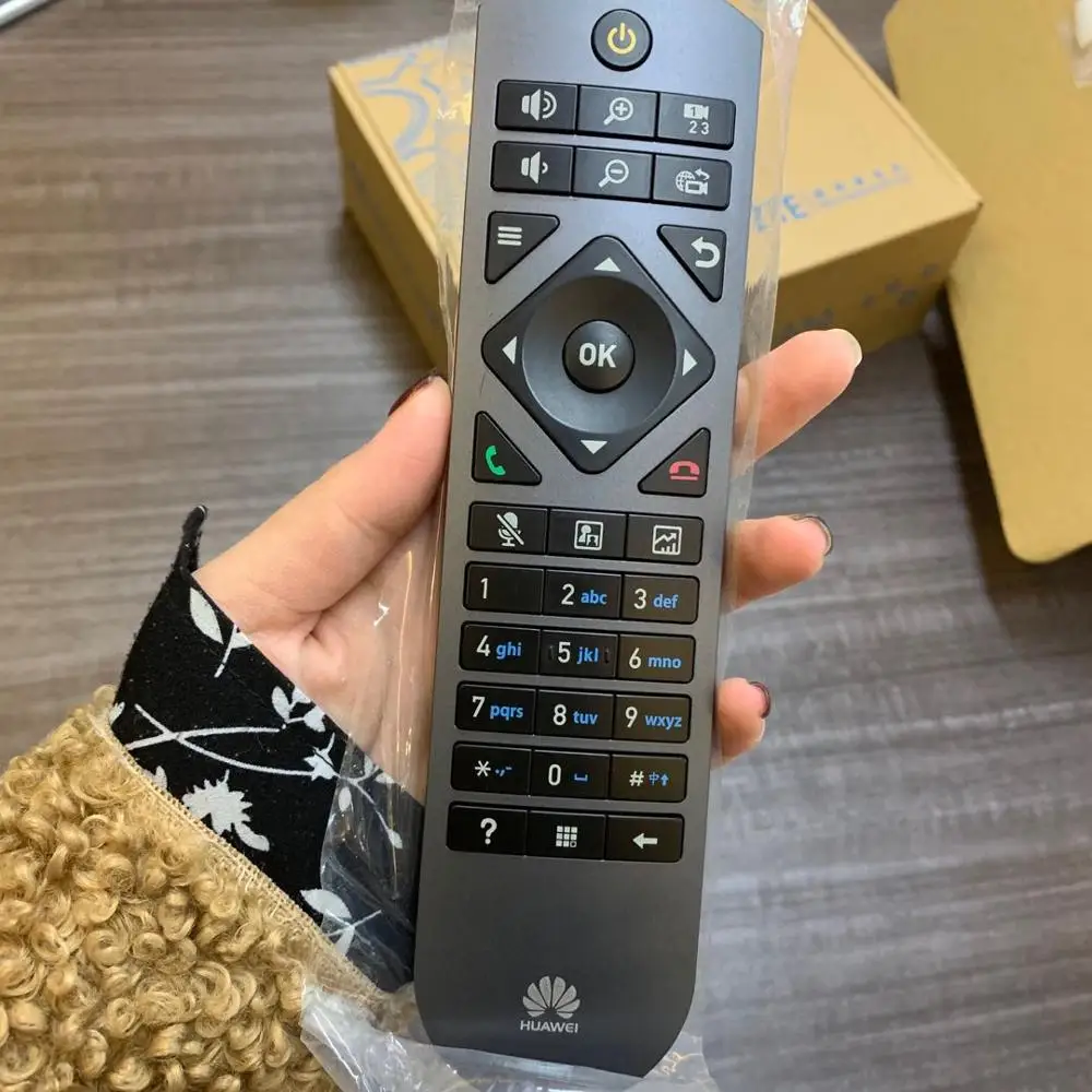 Пульт дистанционного управления для видеоконференций серии Polycom Group310 500 550 700 |