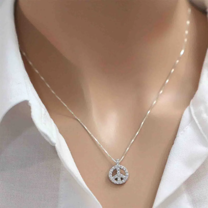 

Personalized Diamond Inlaid Necklace New Peace Symbol Anti War Sign Pendant Necklaces Men Women Hip Hop Jewelry 1pc